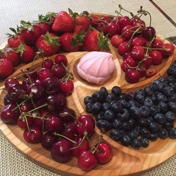 Менажниця з черешні. Тарілка дерев'яна