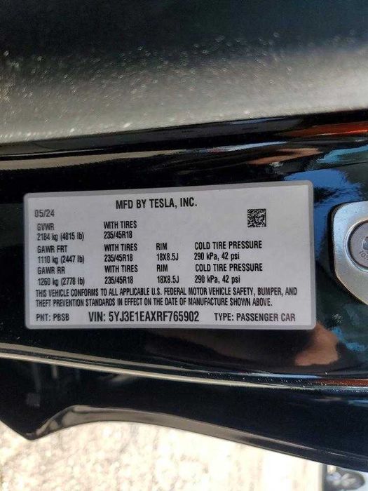 Tesla Model 3 2024