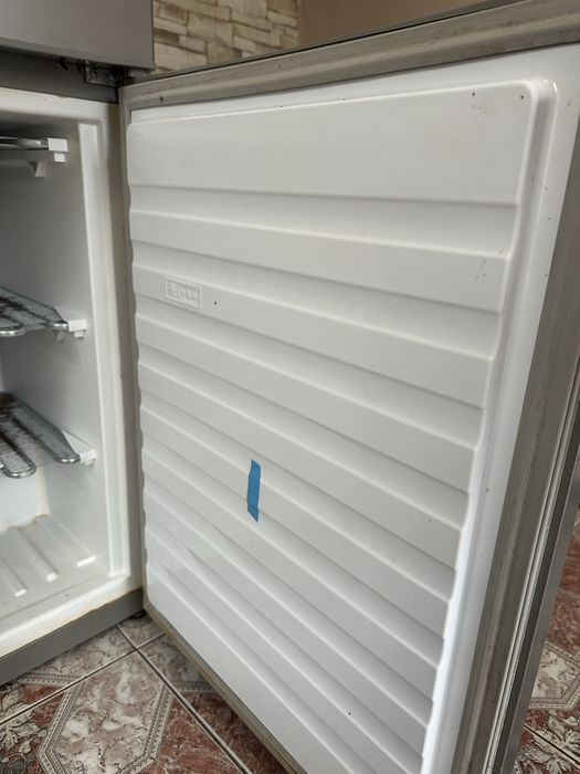 Холодильник Whirlpool