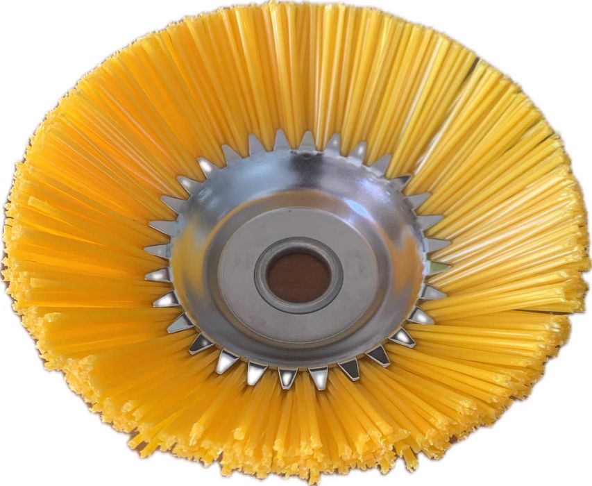 Насадка щітка  на мотокосу