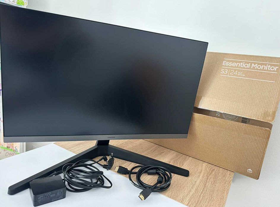 Samsung 24" Essential S3 Monitor (Like New) + FREE HDMI Cable
