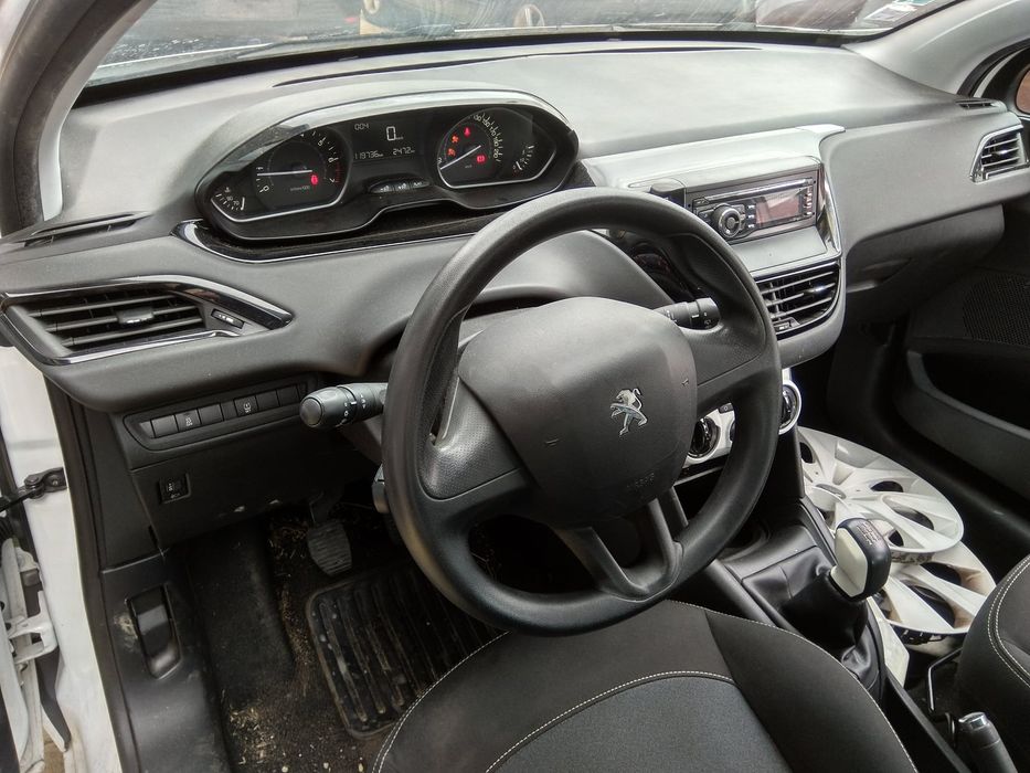 PEUGEOT 208 I - 2015 - Para Peças