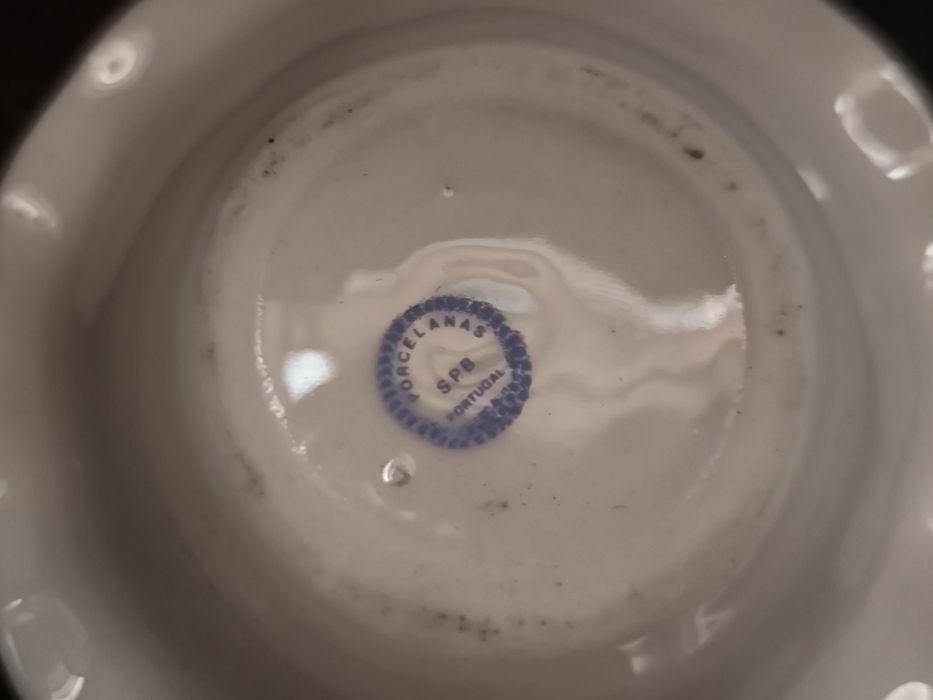 Mini Conjunto Porcelana Portuguesa Antiga.
Mini conjunto de porcelana