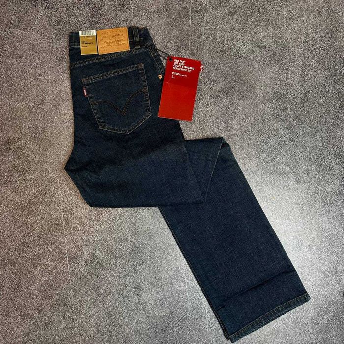 Класичні чоловічі джинси Levis(розмір-31,42)