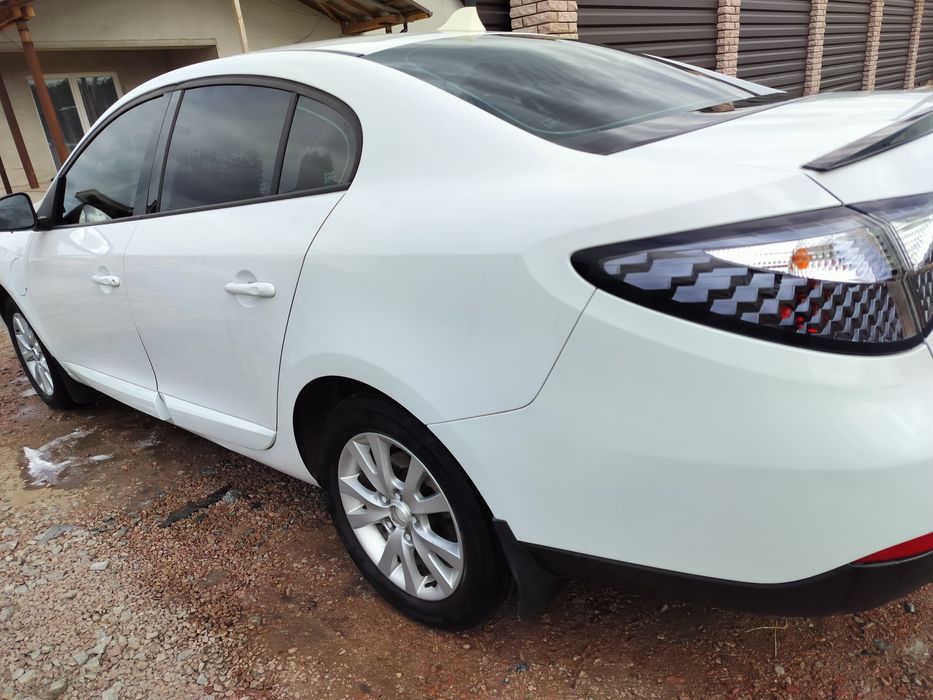 Renault Fluence 2012 350км