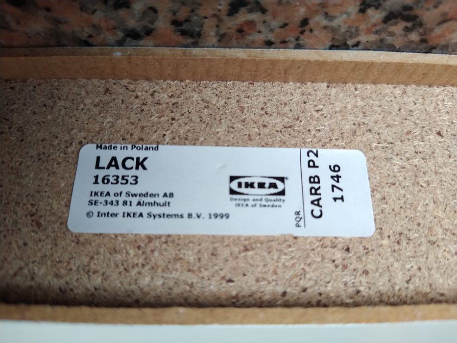 Estante de parede prateleira branca IKEA. Casa apartamento escritório