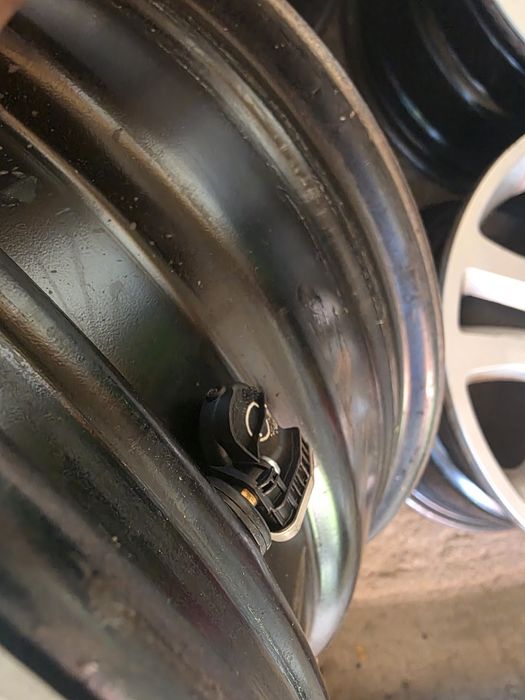 Felgi Stalowe Strukturalne Opel Astra J -R16 5x105 ET39-6.5J+czujniki