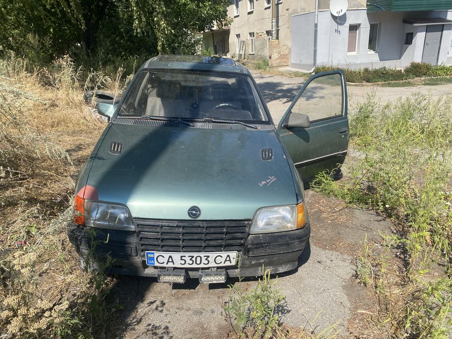 Опель Кадет 1.3 бензин