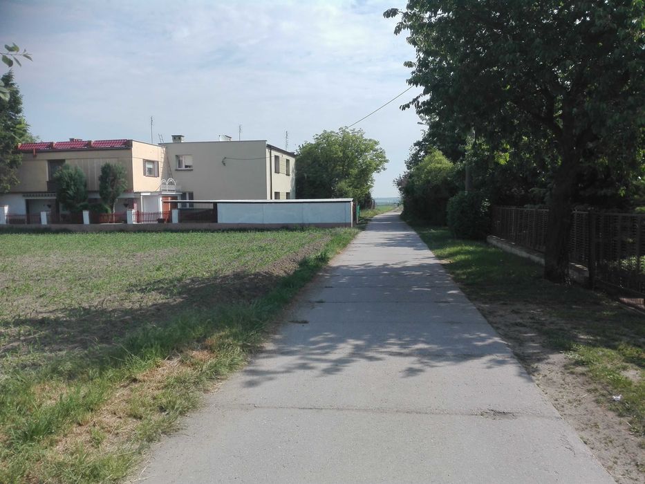 sprzedam działkę ok. 9000m