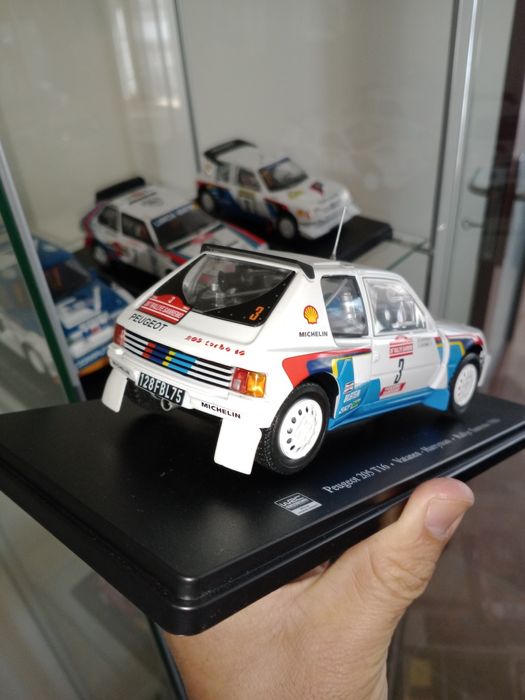 Miniatura Peugeot 205 T16  1985