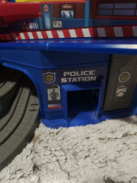 Gigantyczny Mega garaż majorette super City