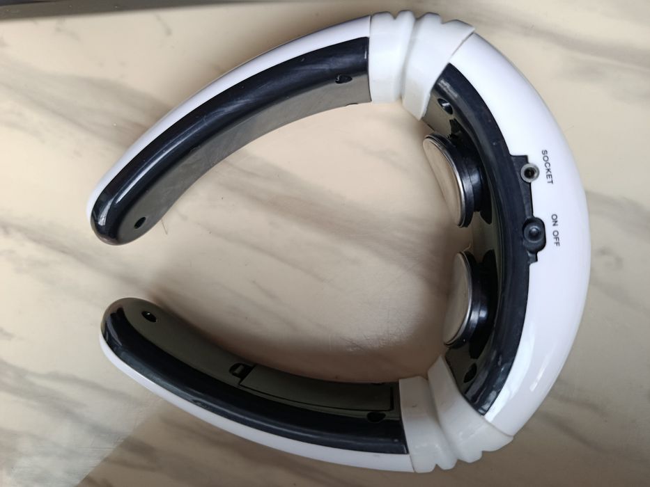 Масажер для шии на батарейках