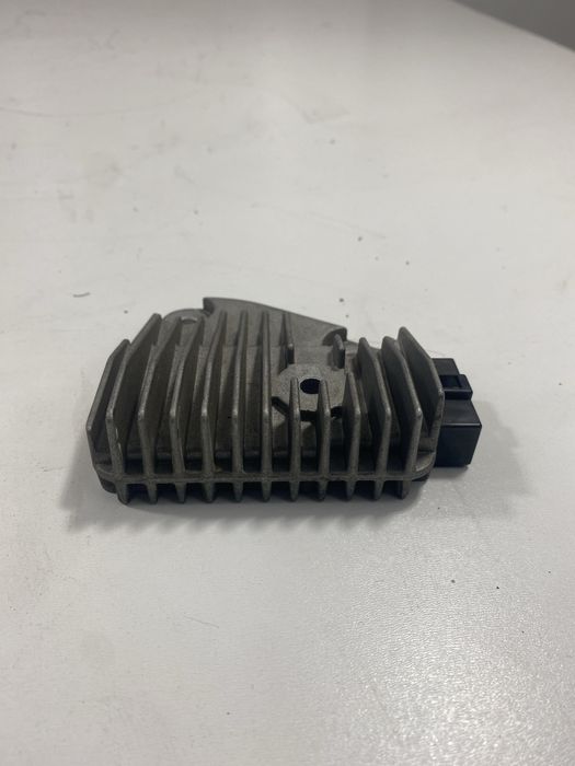 Yamaha XV125 250 Regulator Napięcia B219