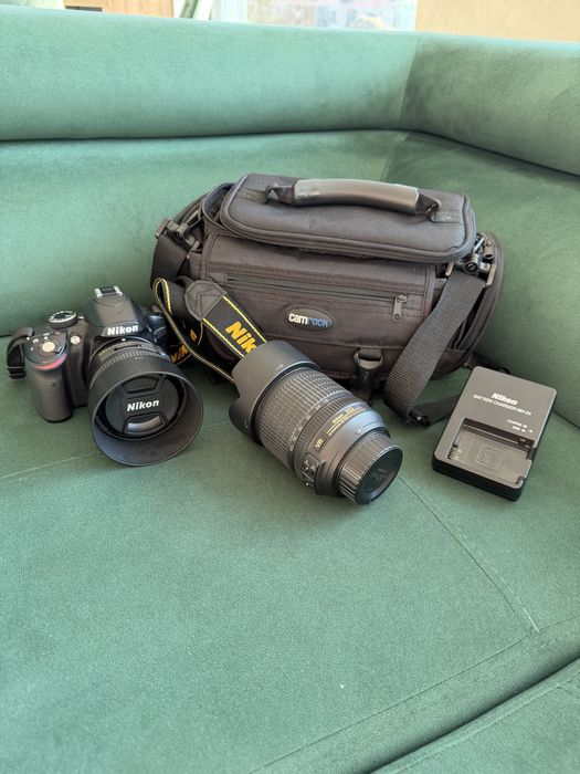 Aparat Nikon d3200 lustrzanka z dwoma obiektywami stan idealny