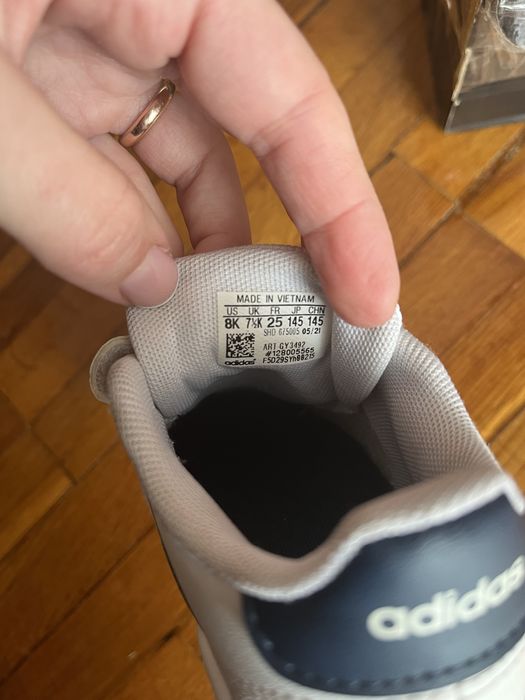 кросівки  Adidas