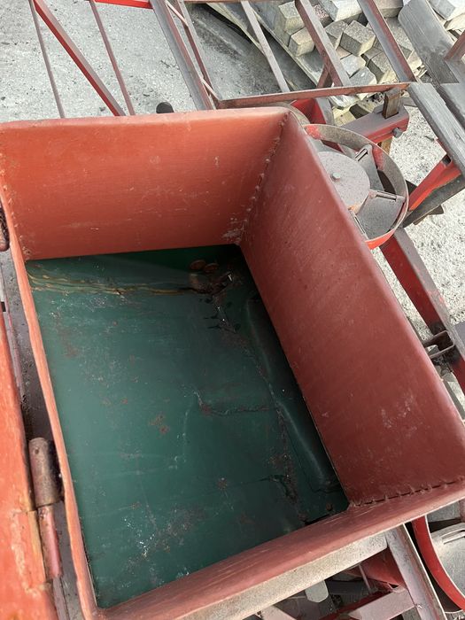 Sadzarka do ziemniaków podkiełkowanych 2 rzędowa