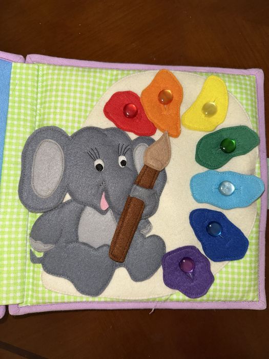 Фетрова розвиваюча книжка для малечі