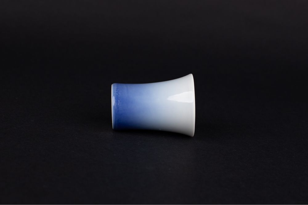 Bing & Grondahl Kopenhaga B&G wazonik ciemiernik Dania porcelana