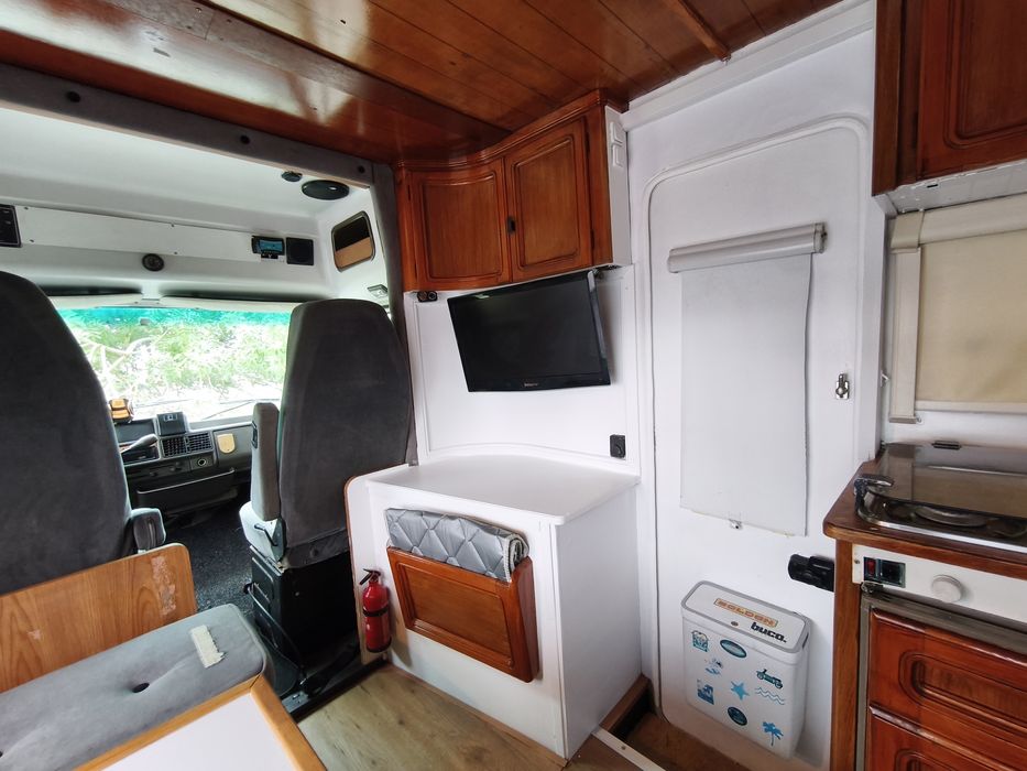 Autocaravana Fiat Ducato 2.5 6 lugares de livrete