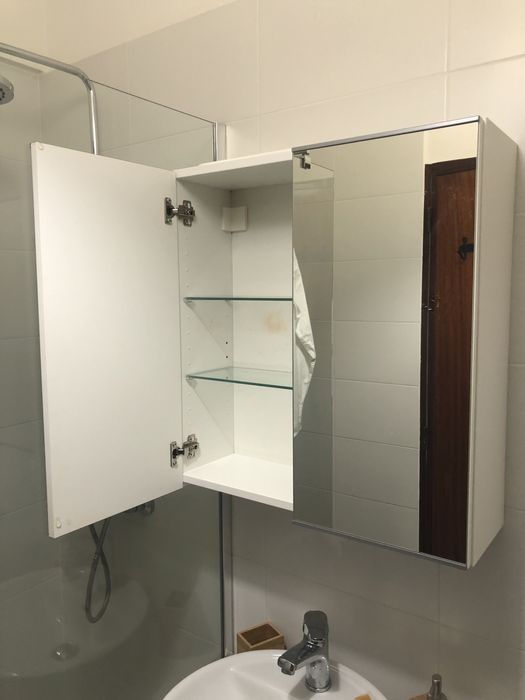 Móvel wc ikea com espelho e prateleira