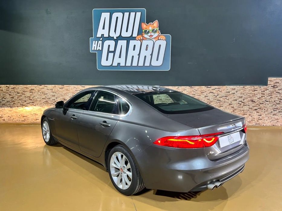 Jaguar XF484084274169139205