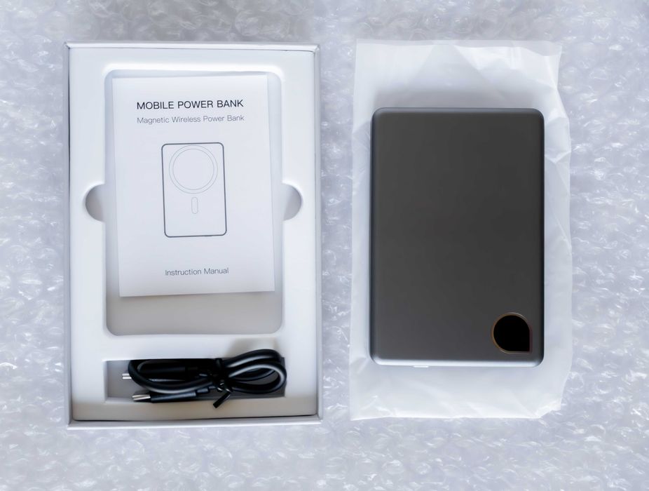 Компактний павербанк Rocoren Wireless Magnetic 5000mAh 15W PowerBank