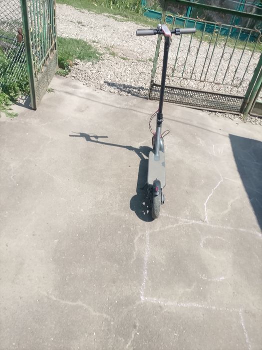 Продаю електросамокат