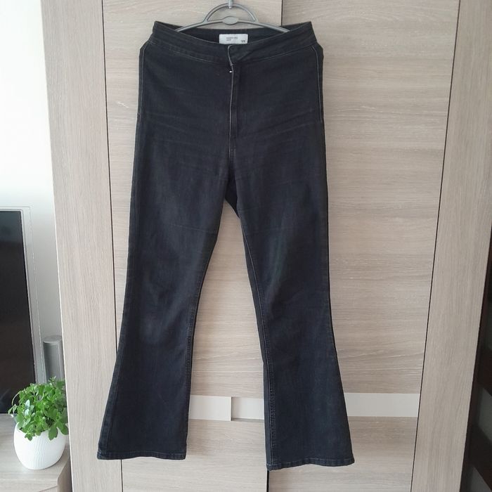 Spodnie jeansowe Reserved