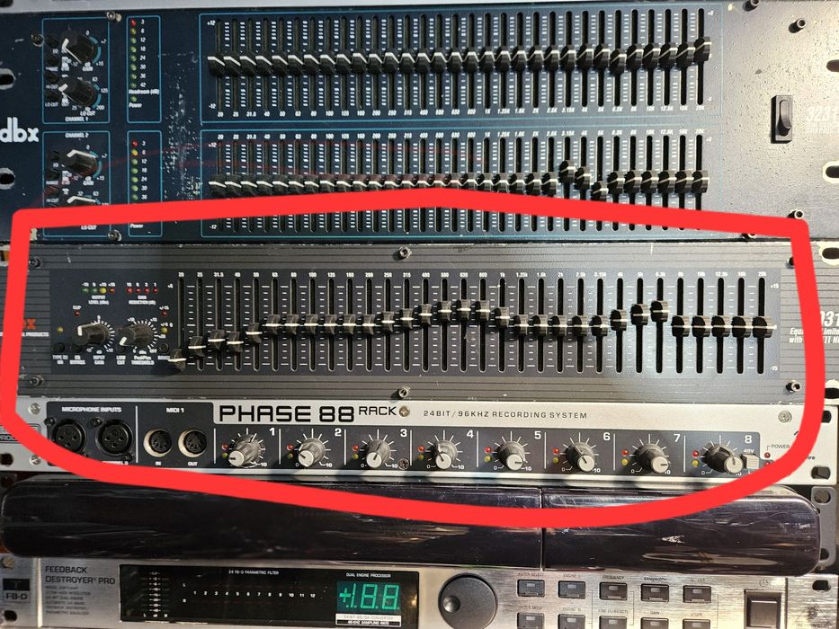 Equalizer,  korektor graficzny DBX 2031