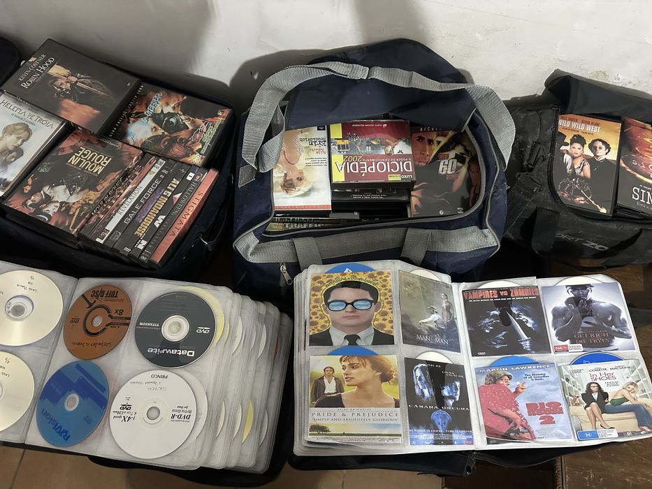 Coleção de DVD de filmes e musicas