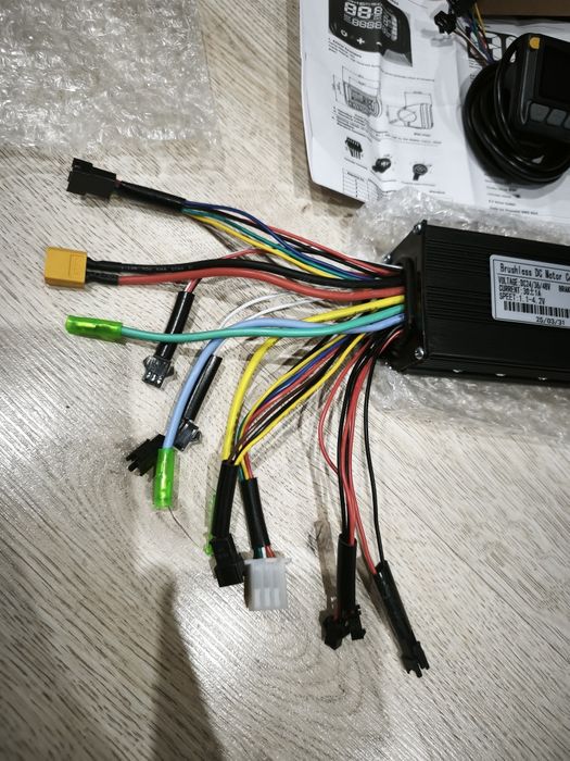 Sterownik 30A +wyświetlacz LCD  24V36V48V60V 250W-1000W-2000W Nowy zes