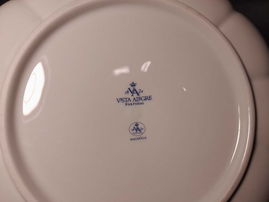 Jarra Tomé Vista Alegre Magnólia e saladeira Museu