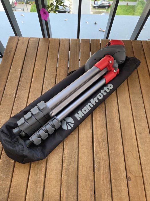 Statyw Manfrotto Compact Action czerwony