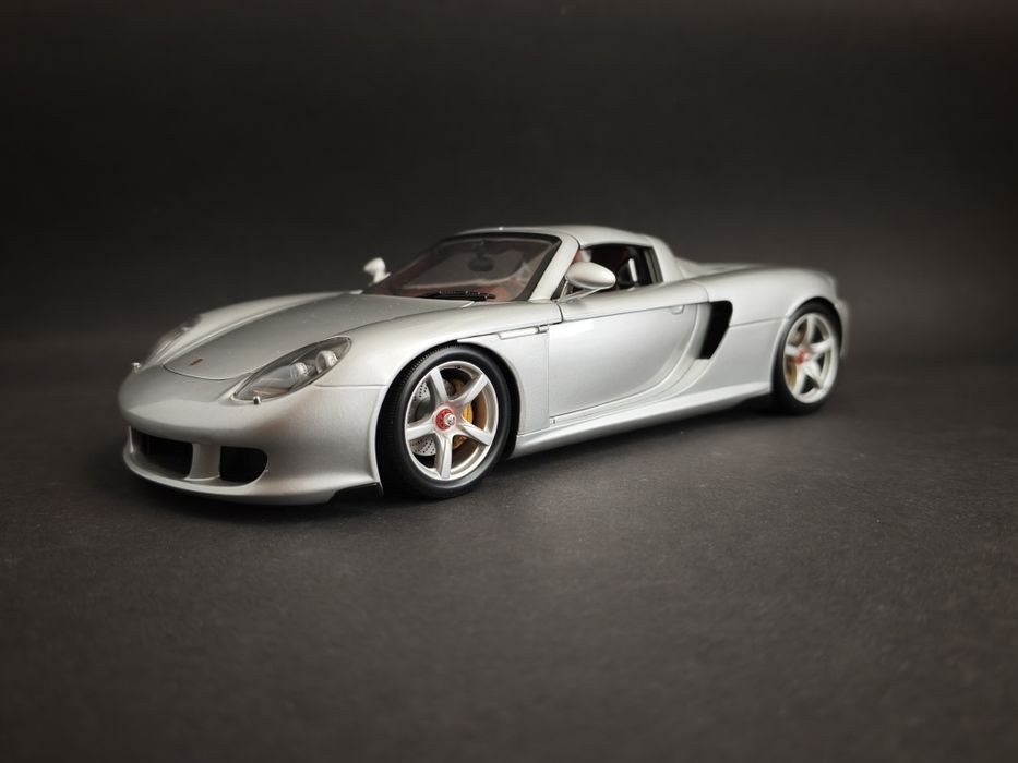 Porsche Carrera GT Silver Minichamps 1/18