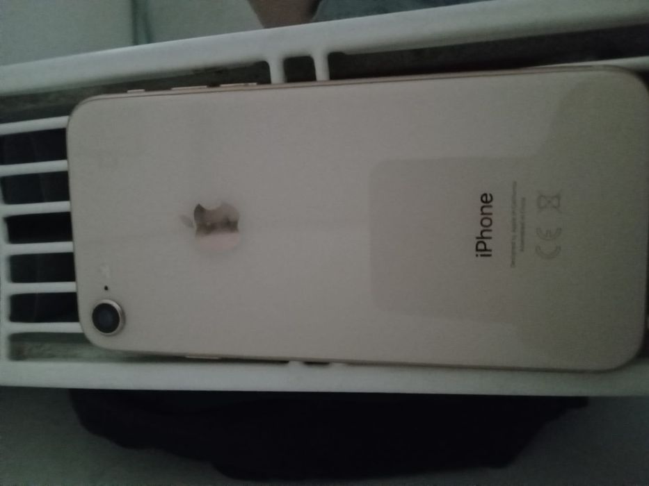 Telefon iPhone 8