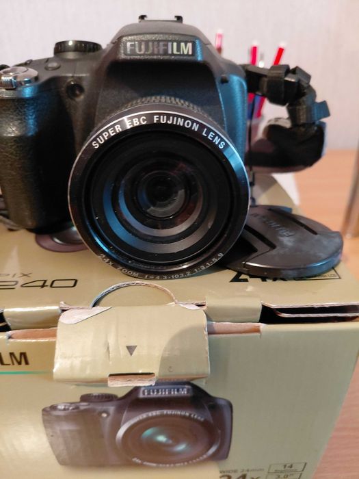 Фотокамера Fujifilm finepix sl240