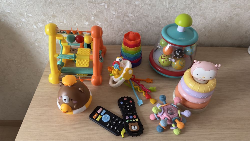 Сортер Infantino, трикутник, дзига Chicco, пірамідка fisher price, іграшки монтесорі, набір іграшок