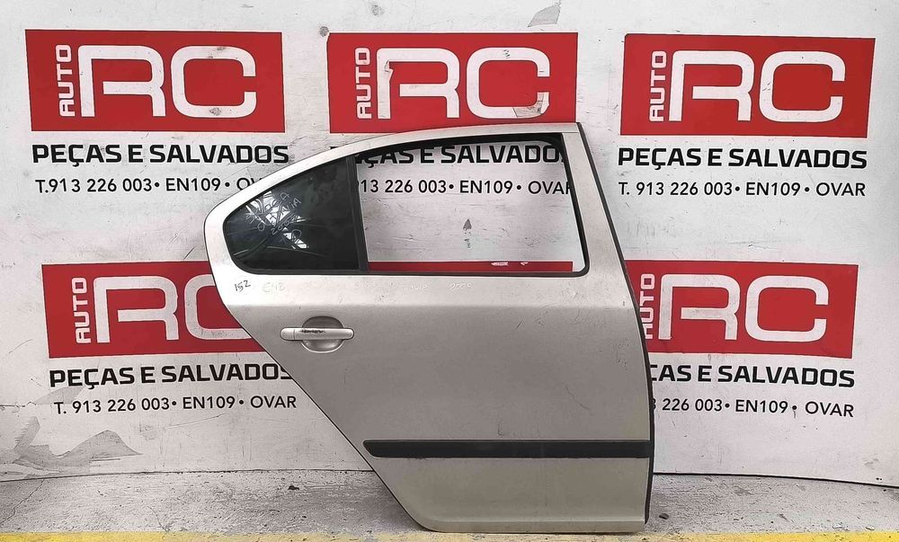 Porta Trás Direita - SKODA OCTAVIA I