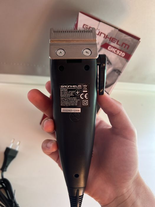 Продам нову електробритву Grunhelm GHC920