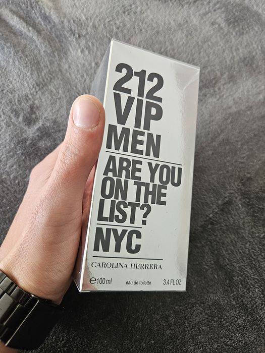 (Oryginał) Carolina Herrera 212 Vip Men 100ml (Męskie)