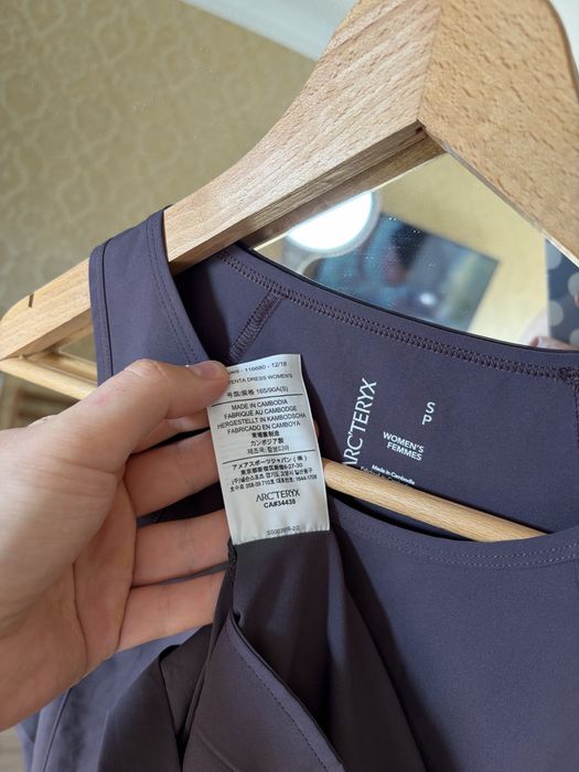 Сукня ARC'TERYX  в розмірі s