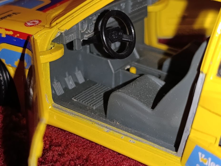 Miniatura Burago Peugeot 205 Turbo
