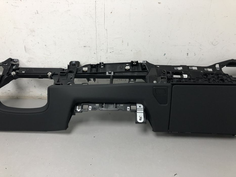 Панель приладів нижня частина BMW i5 G61 2023-