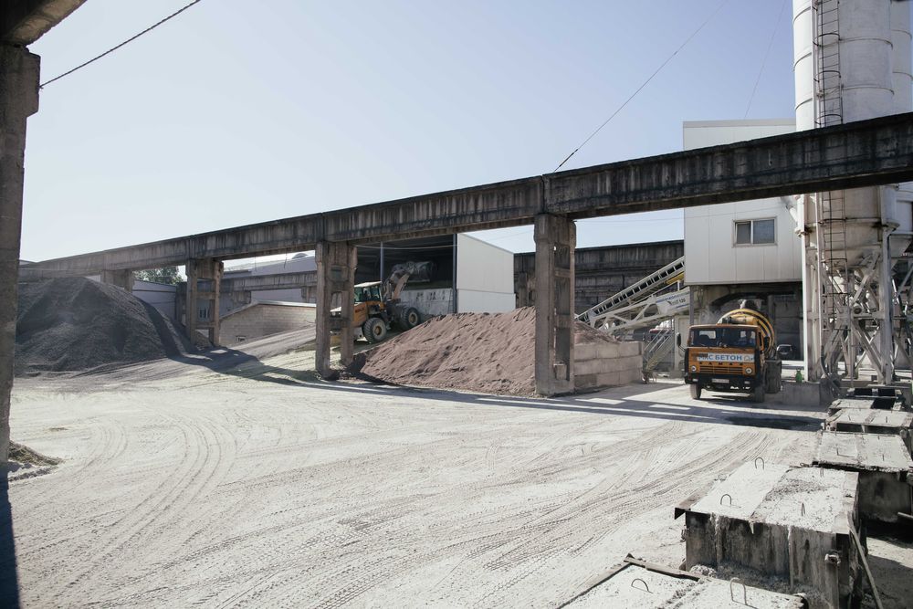 Будівельний пісок та щебінь