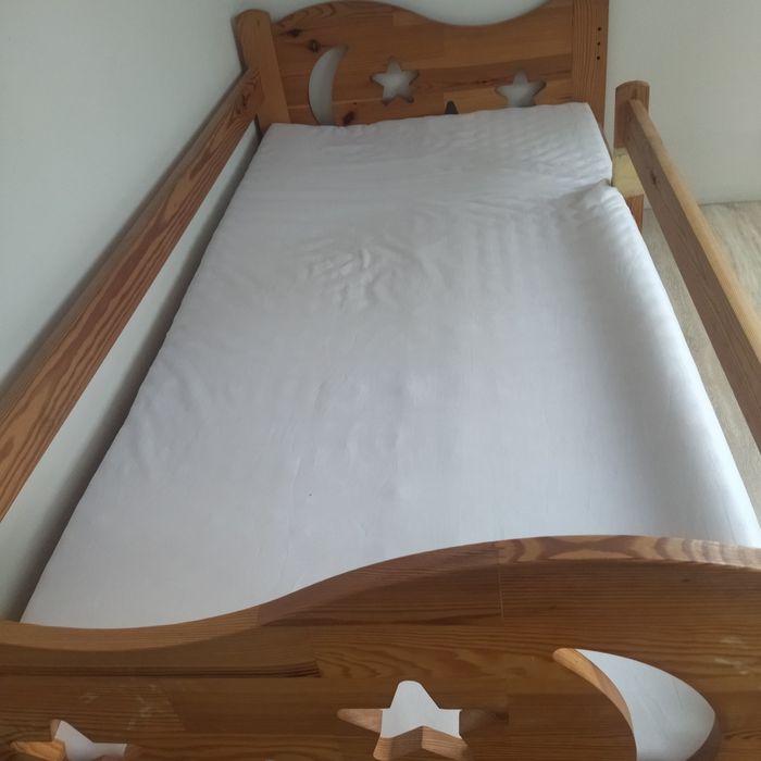 Łóżko dzieciece na a sprzedaż