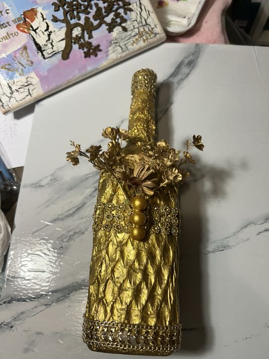Garrafa Decorativa Artesanal Dourada – Peça Exclusiva de Decoração / Centro de Mesa