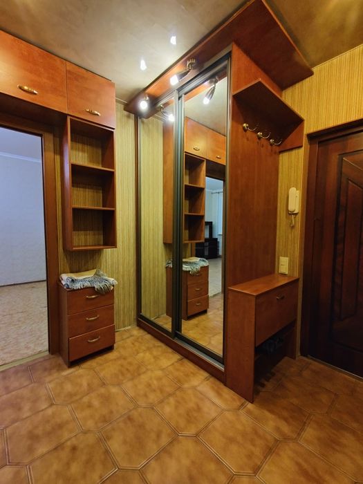 Сдам 2 комнатная квартира метро Алексеевская. Капремонт.