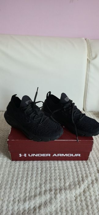 Nowe Under Armour Hovr Phantom  rozmiar 40,5