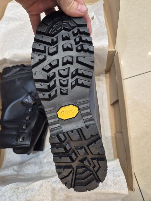 Buty na złą pogode vibram 28 SG lekkie