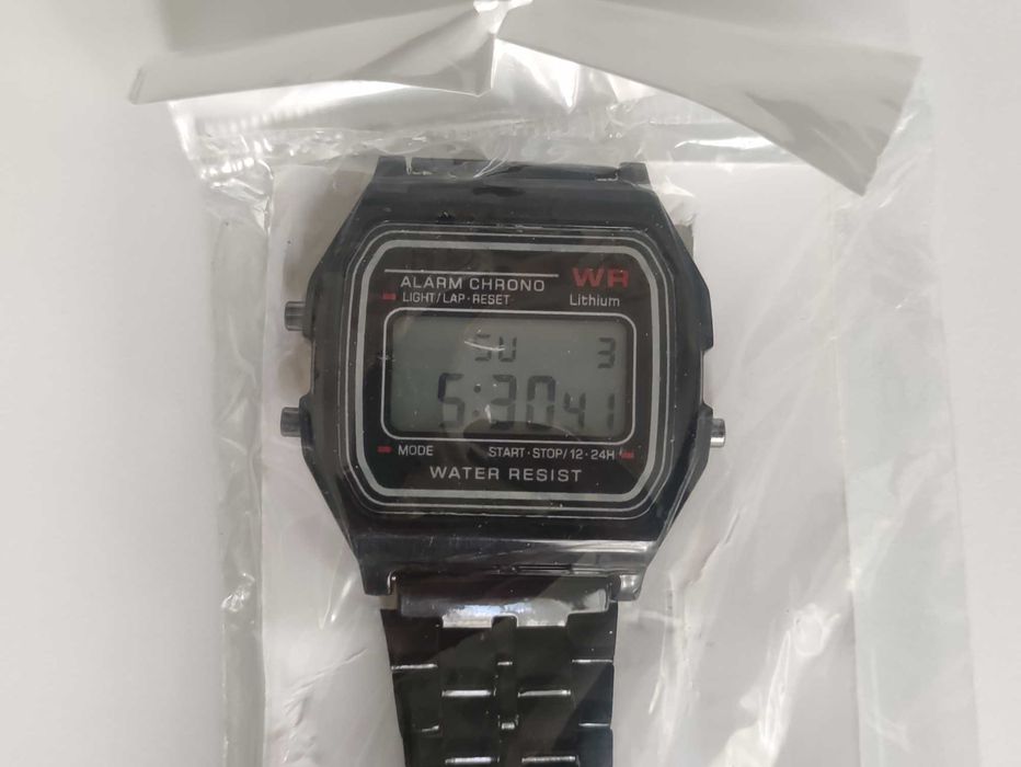 Годинник у Ретро стилі casio f91w з металевим браслетом
